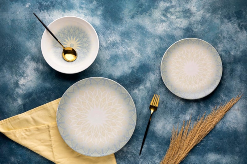 طقم عشاء لوتس 6031 مكون من 18 قطعة، متعدد الألوان